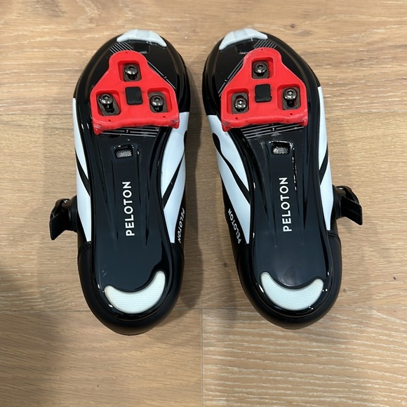 Pelaton Cycling Shoes size 39 Spin Cycle Class At Home Bike Biking Black Red - Picture 5 of 6